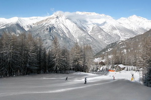 Xtrallusion offers independent self-guided Walking, Adventure, Activity, Skiing and Paragliding Holiday itineraries on the Italian Rivieras, in the Italian Lakes, in the Italian Alps and in some of the most beautiful corners of Italy.